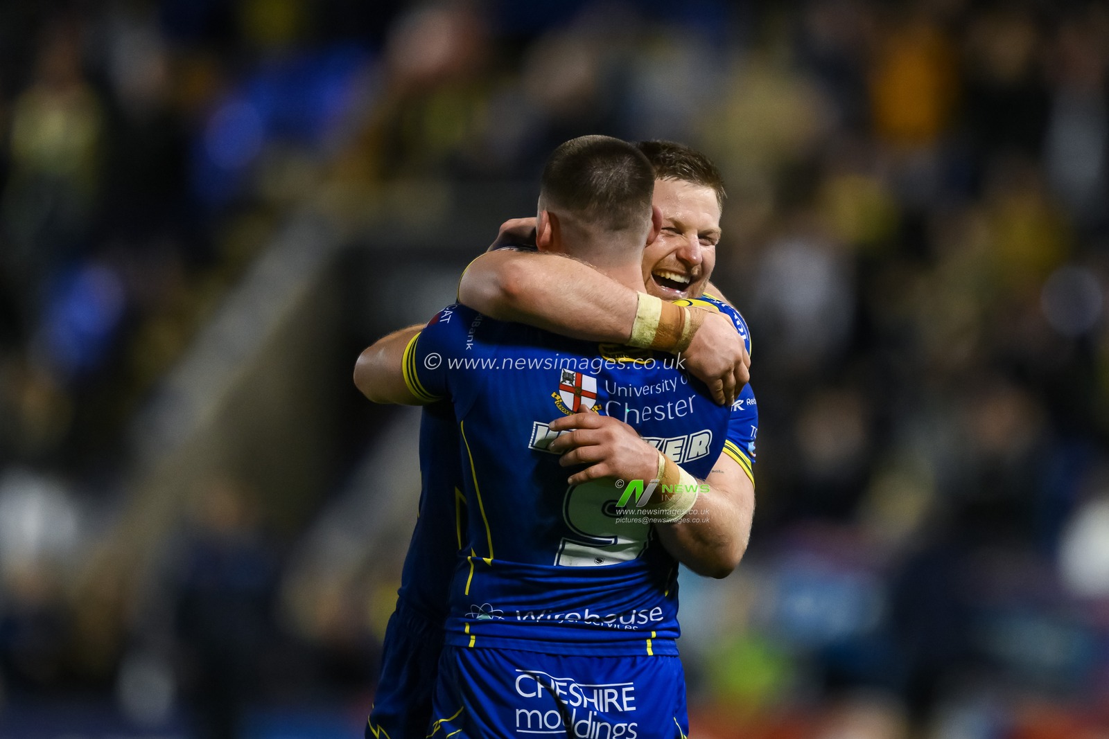Luke Yates of Warrington Wolves and Danny Walker of Warrington Wolves celebrate at the end of the Betfred Super League play-off Eliminator 2 Warrington Wolves v St Helens at Halliwell Jones Stadium, Warrington, United Kingdom, 28th September 2024

(Photo by Craig Thomas/News Images)