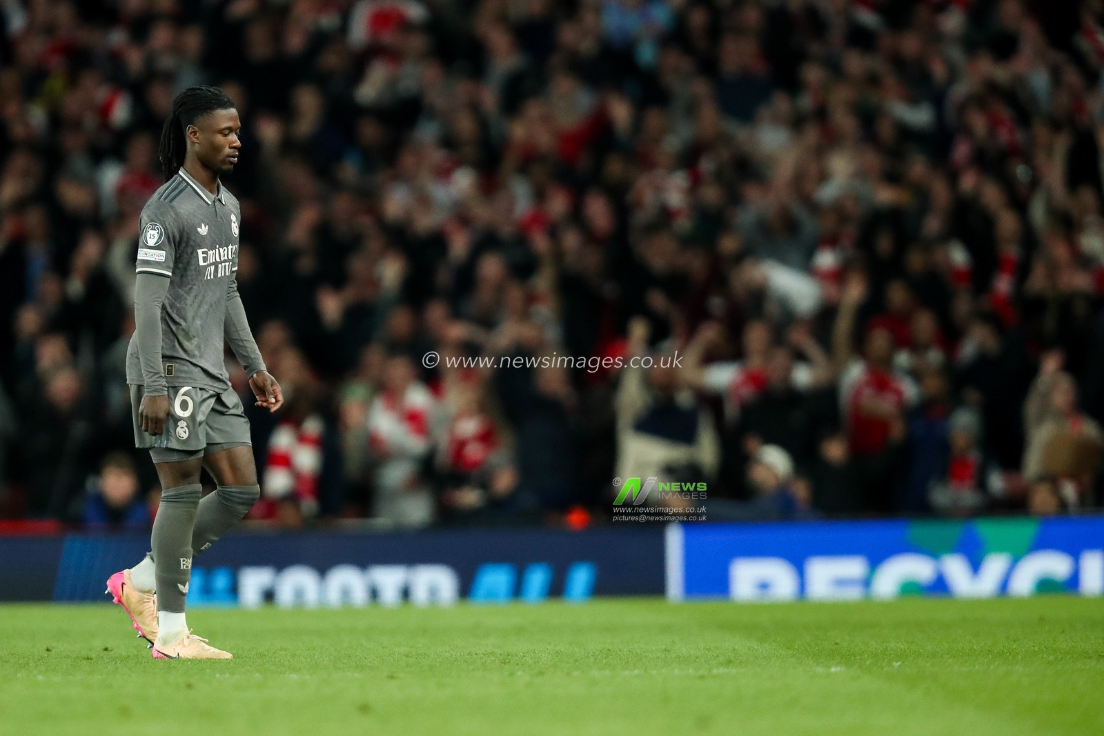 Eduardo Camavinga of Real Madrid leaves the field after his red card during the UEFA Champions League Quarter-finals match Arsenal vs Real Madrid at Emirates Stadium, London, United Kingdom, 8th April 2025

(Photo by Izzy Poles/News Images)
