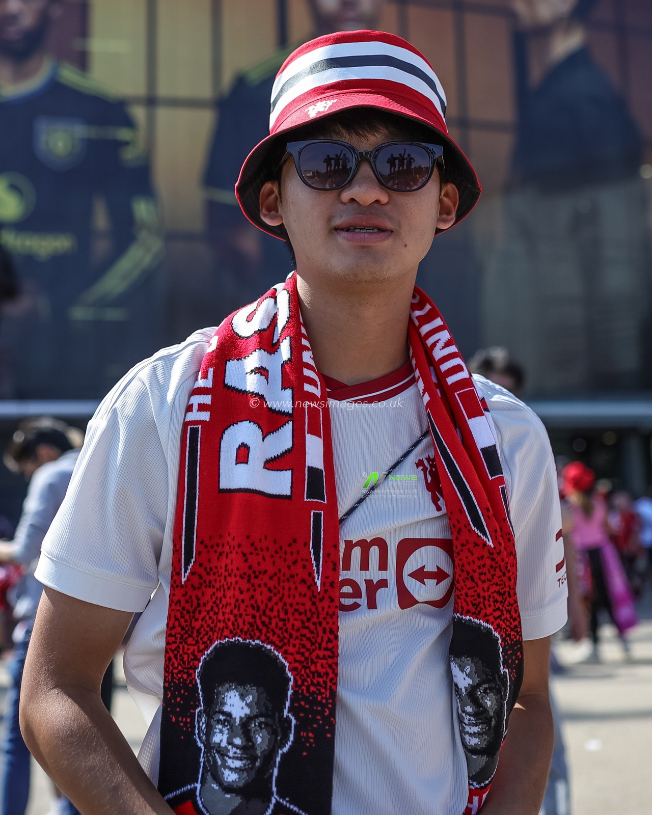 A Manchester United fan takes a selfie during the Premier League match Manchester United vs Arsenal at Old Trafford, Manchester, United Kingdom, 17th August 2025

(Photo by Mark Cosgrove/News Images)