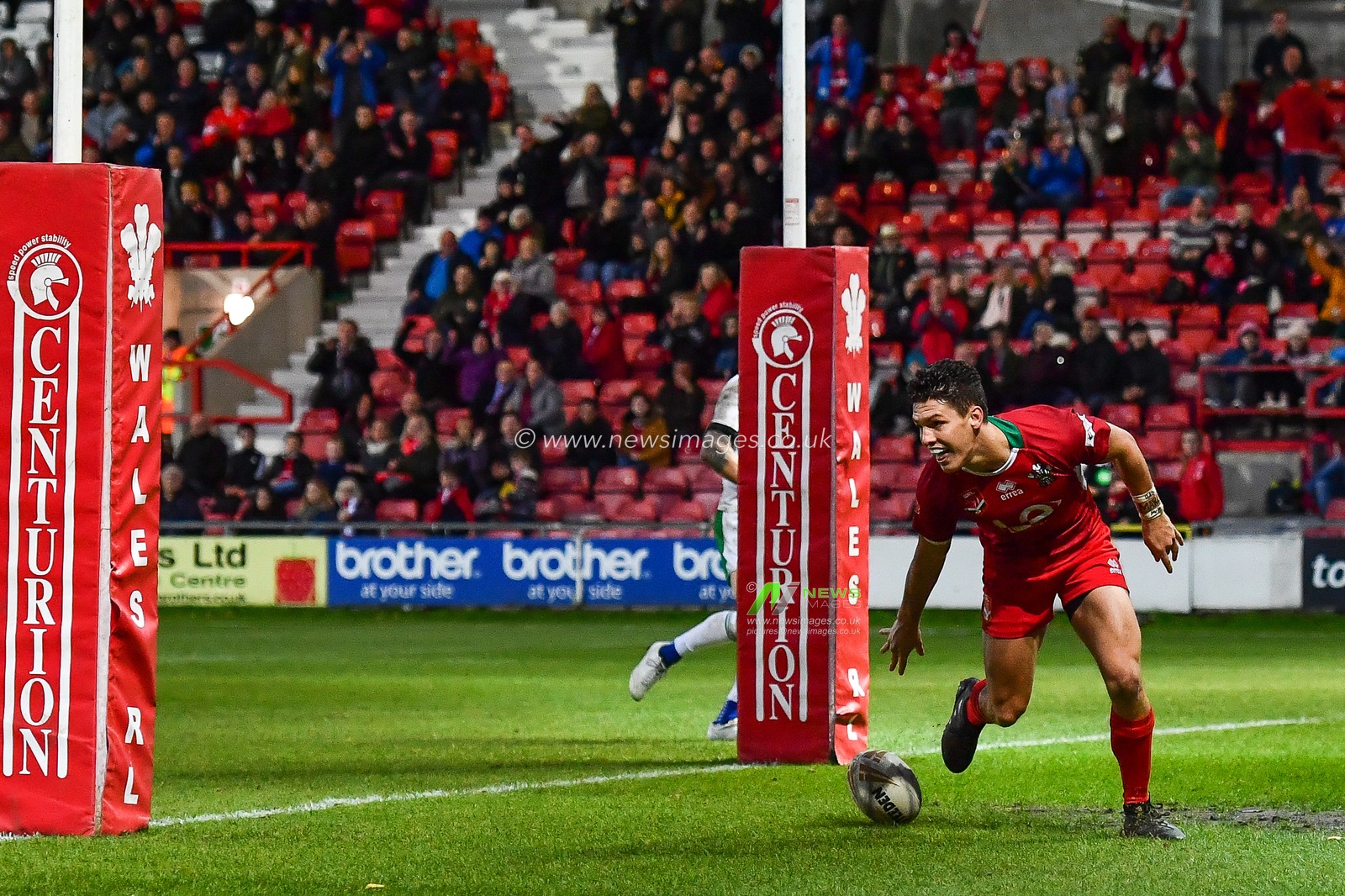 11th November 2018 , Racecourse Ground,  Wrexham, Wales ;  Rugby League World Cup Qualifier,Wales v Ireland ; Josh Ralph of Wales scores a try


Credit:   Craig Thomas/News Images