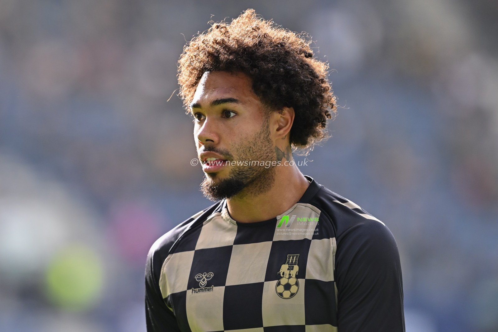 Milan van Ewijk of Coventry City warms up ahead of the Sky Bet Championship match Preston North End vs Coventry City at Deepdale, Preston, United Kingdom, 19th October 2024

(Photo by Cody Froggatt/News Images)