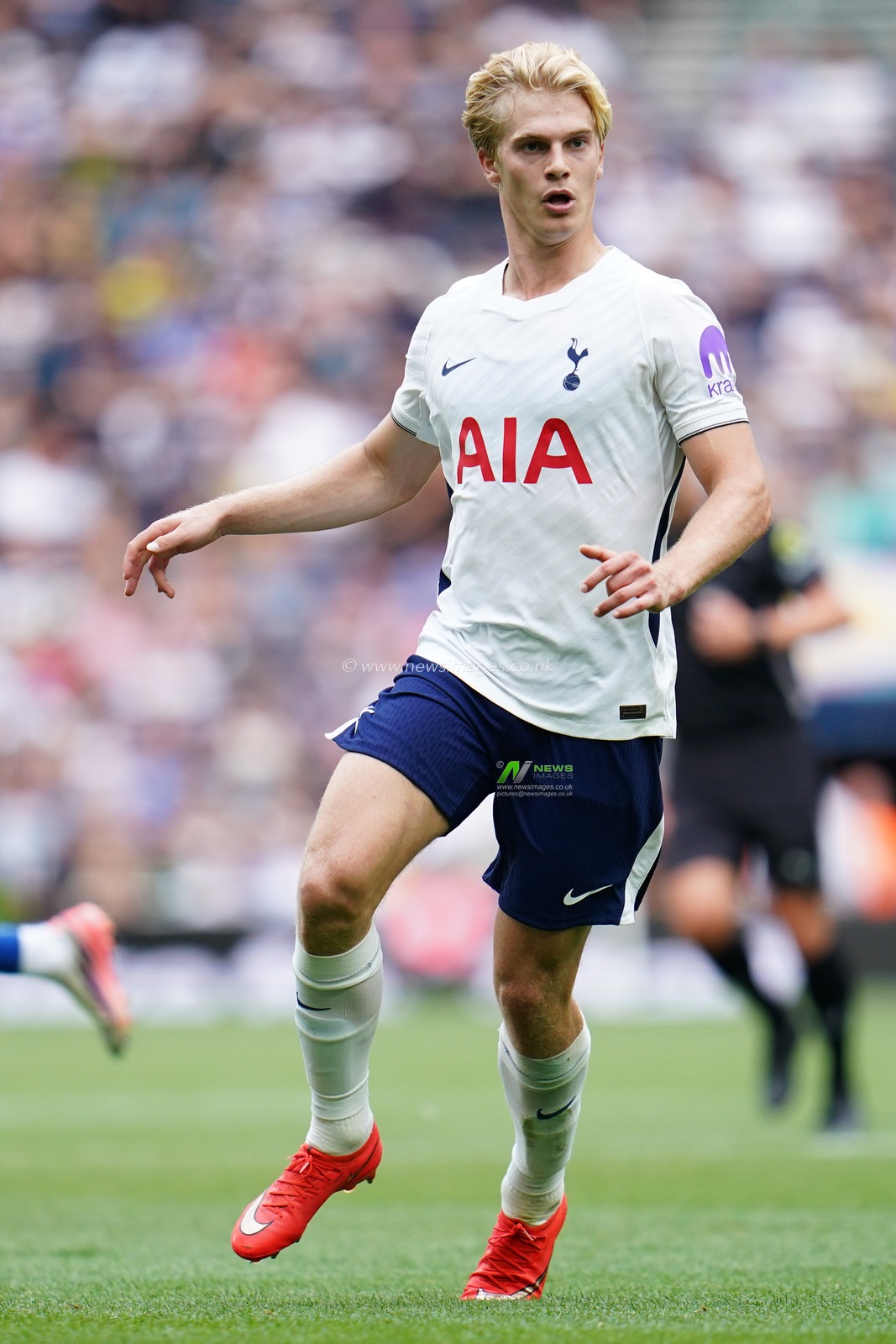 Lucas Bergvall of Tottenham Hotspur during the pre-season friendly match Tottenham Hotspur vs Hoffenheim at Tottenham Hotspur Stadium, London, United Kingdom on 15 August 2026

(Photo by Harvey Murphy/News Images)