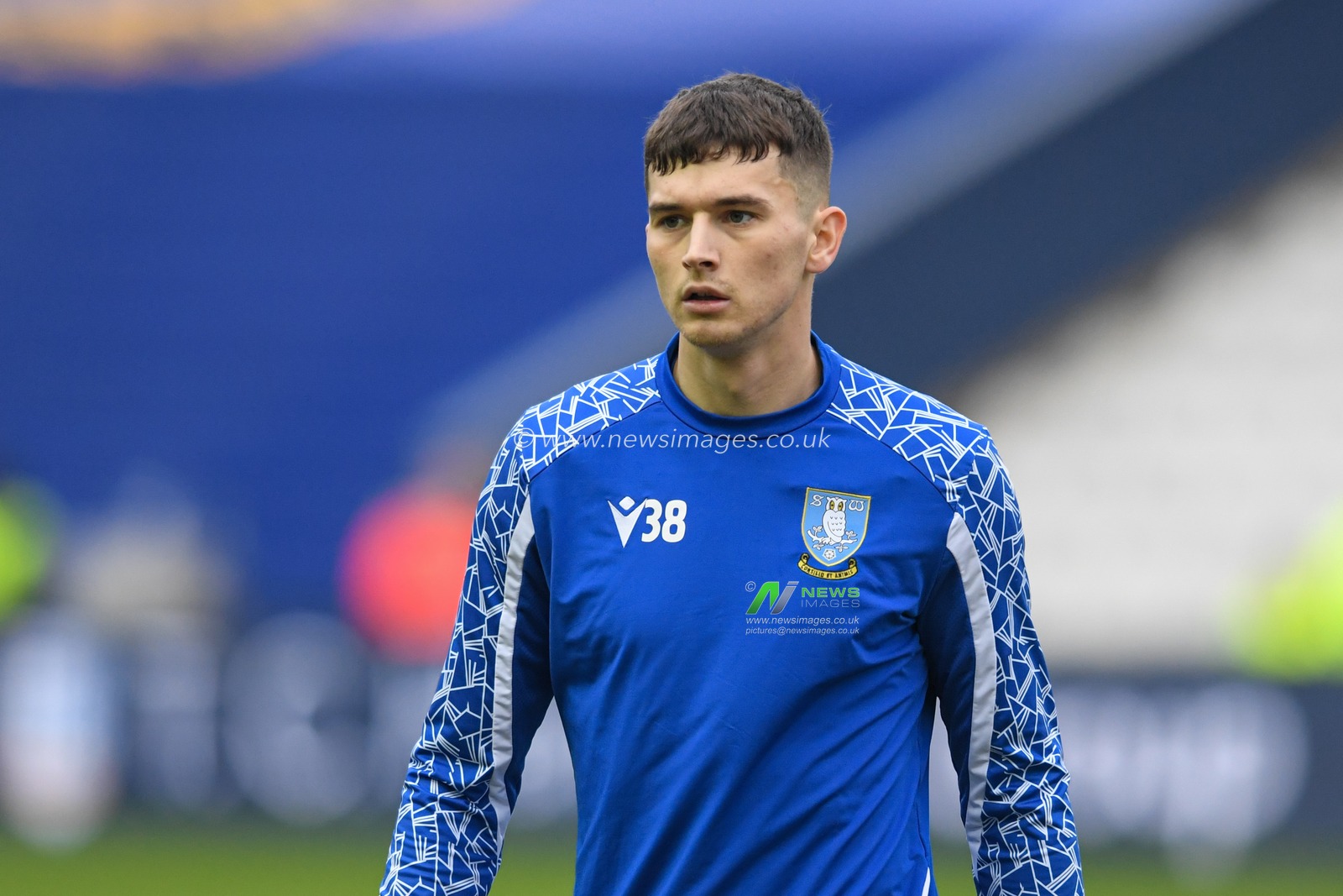 Jordan Storey #38 of Sheffield Wednesday warming up before the game