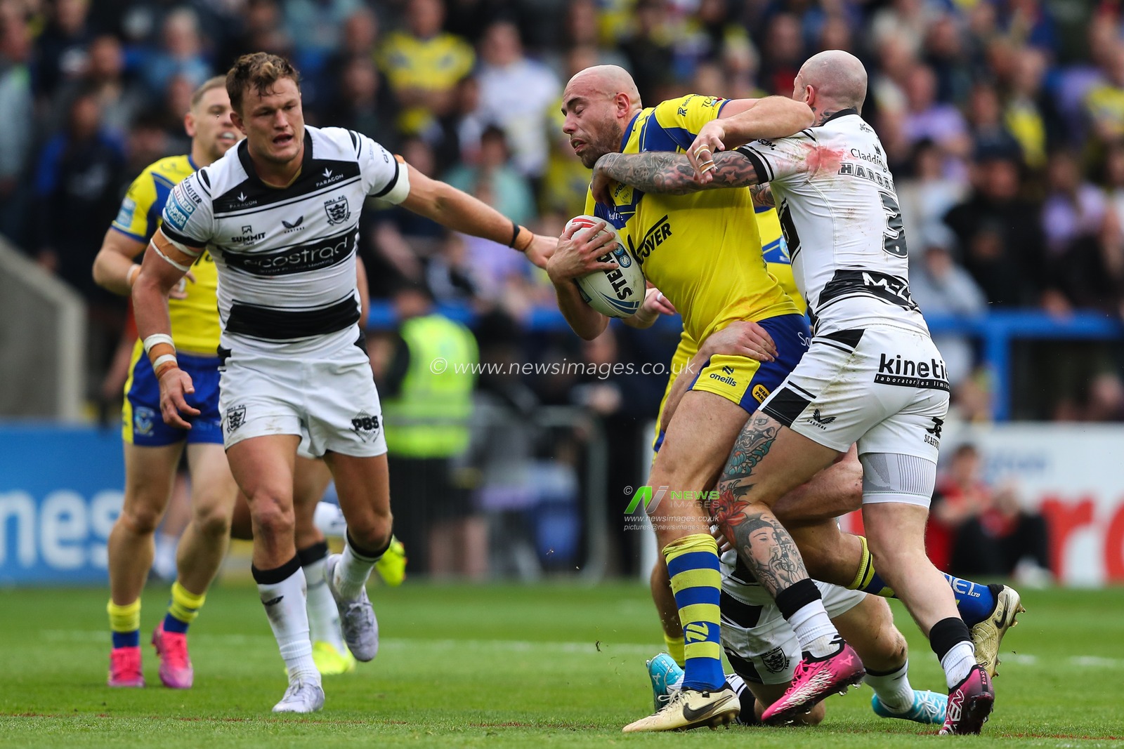 James Harrison of Warrington Wolves is tackled during the Betfred Super League Round 7 match Warrington Wolves vs Hull FC at Halliwell Jones Stadium, Warrington, United Kingdom, 12th April 2025

(Photo by Gareth Evans/News Images)
