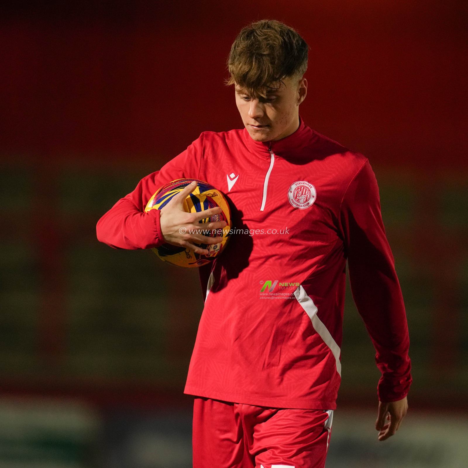 Ellis Bates of Stevenage warming up ahead of the Vertu Trophy Quarter Final match Stevenage vs Birmingham City at Lamex Stadium, Stevenage, United Kingdom, 4th February 2025

(Photo by Harvey Murphy/News Images)