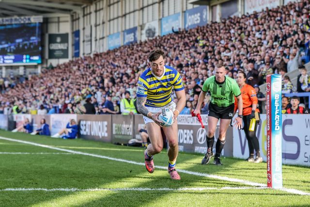 Matty Ashton of Warrington Wolves goes over for a try during the Betfred Super League round 5 match Warrington Wolves vs Castleford Tigers at The Halliwell Jones Stadium, Warrington, United Kingdom on 21 March 2026

(Photo by Alfie Cosgrove/News Images)