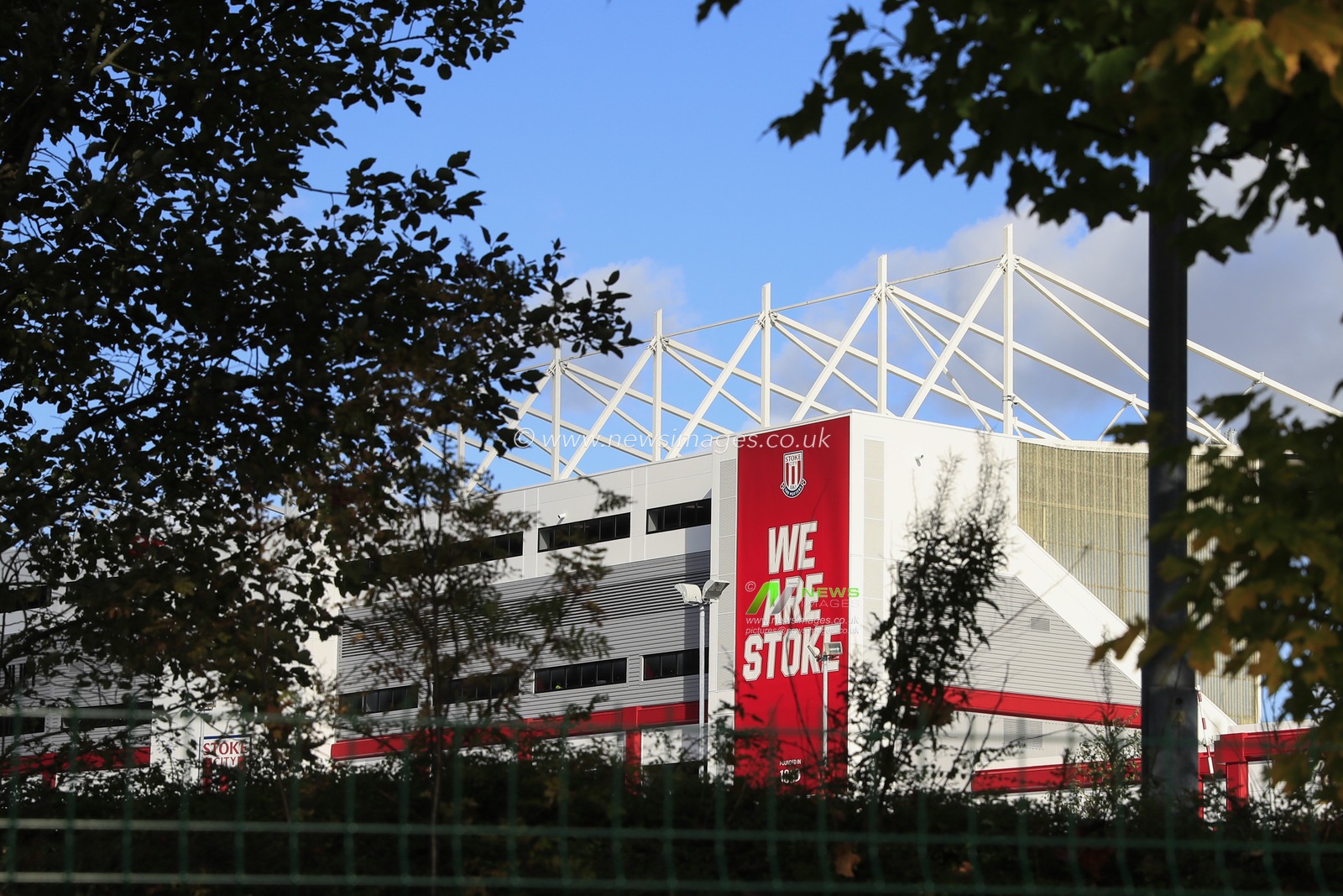 External view of the Bet365 Stadium ahead of the Sky Bet Championship match Stoke City vs Sheffield United at Bet365 Stadium, Stoke-on-Trent, United Kingdom, 8th October 2022

(Photo by Conor Molloy/News Images)