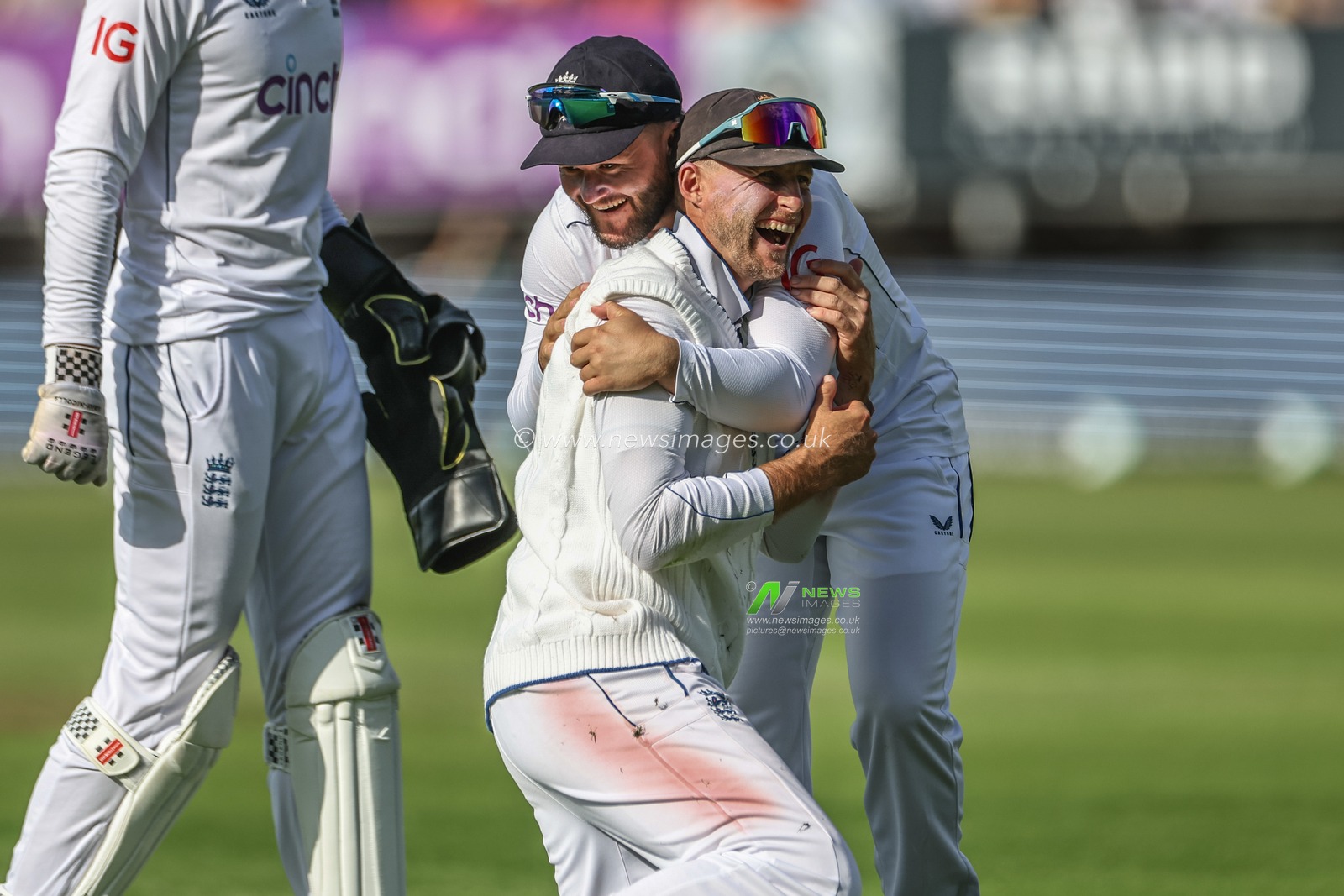 Joe Root of England catches out Gudakesh Motie of West Indies during the 3rd Rothesay Test Match Day One match England vs West Indies at Edgbaston, Birmingham, United Kingdom, 26th July 2024

(Photo by Mark Cosgrove/News Images)