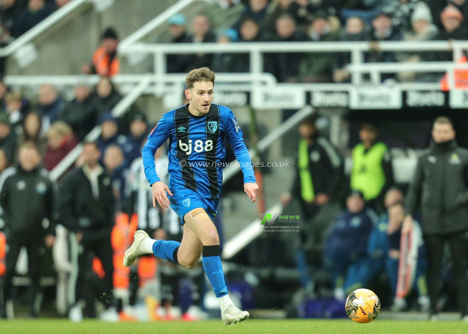 David Brooks of Bournemouth breaks with the ball during the Emirates FA Cup Third Round match Newcastle United vs Bournemouth at St. James's Park, Newcastle, United Kingdom, 10th January 2026

(Photo by Richard Bierton/News Images)