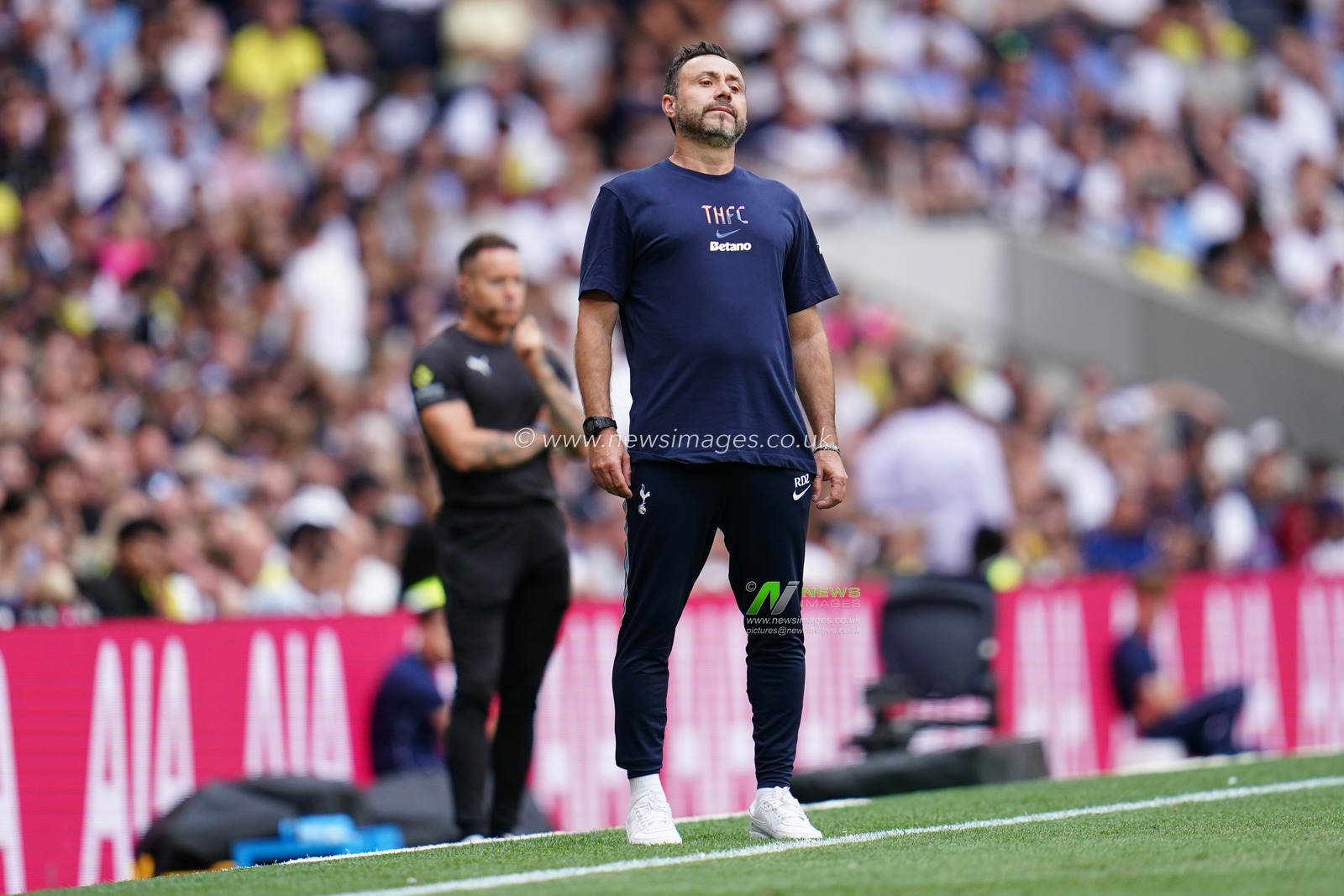 Roberto De Zerbi manager of Tottenham Hotspur during the pre-season friendly match Tottenham Hotspur vs Hoffenheim at Tottenham Hotspur Stadium, London, United Kingdom on 15 August 2026

(Photo by Harvey Murphy/News Images)