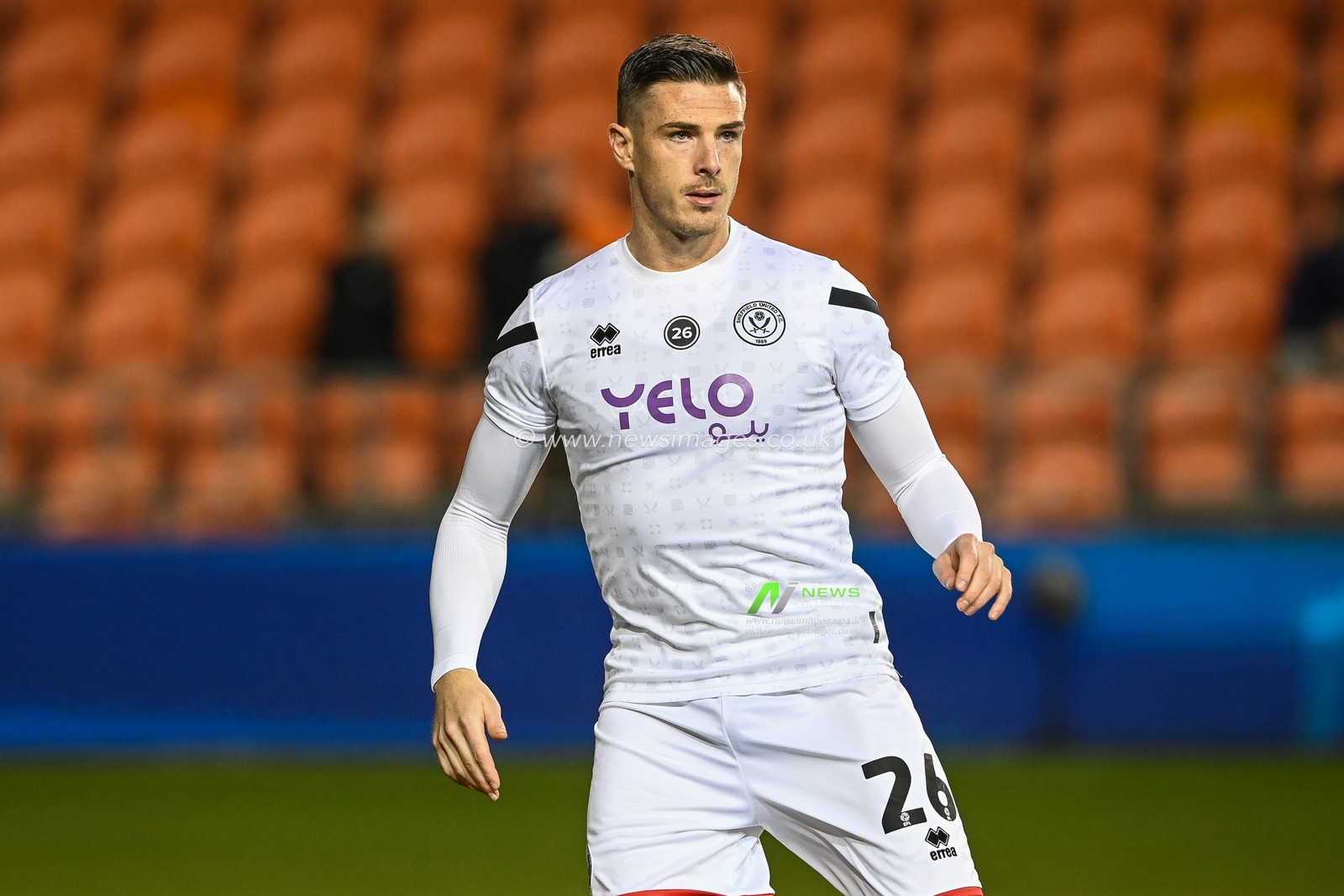 Ciaran Clark #26 of Sheffield United during the pre-game warmup ahead of the Sky Bet Championship match Blackpool vs Sheffield United at Bloomfield Road, Blackpool, United Kingdom, 29th December 2022

(Photo by Craig Thomas/News Images)