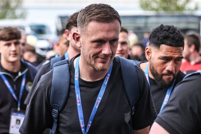 Ben Currie of Warrington Wolves arrives during the Betfred Challenge Cup Semi-Finals match Warrington Wolves vs Hull KR at Eco-Power Stadium, Doncaster, United Kingdom on 10 May 2026

(Photo by Alfie Cosgrove/News Images)