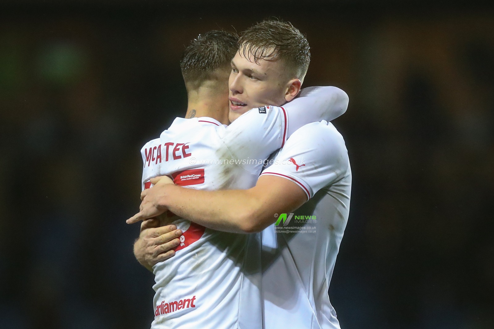 John Mcatee of Barnsley embraces Sam Cosgrove of Barnsley during the Sky Bet League 1 match Oxford United vs Barnsley at Kassam Stadium, Oxford, United Kingdom, 23rd January 2024

(Photo by Alfie Cosgrove/News Images)