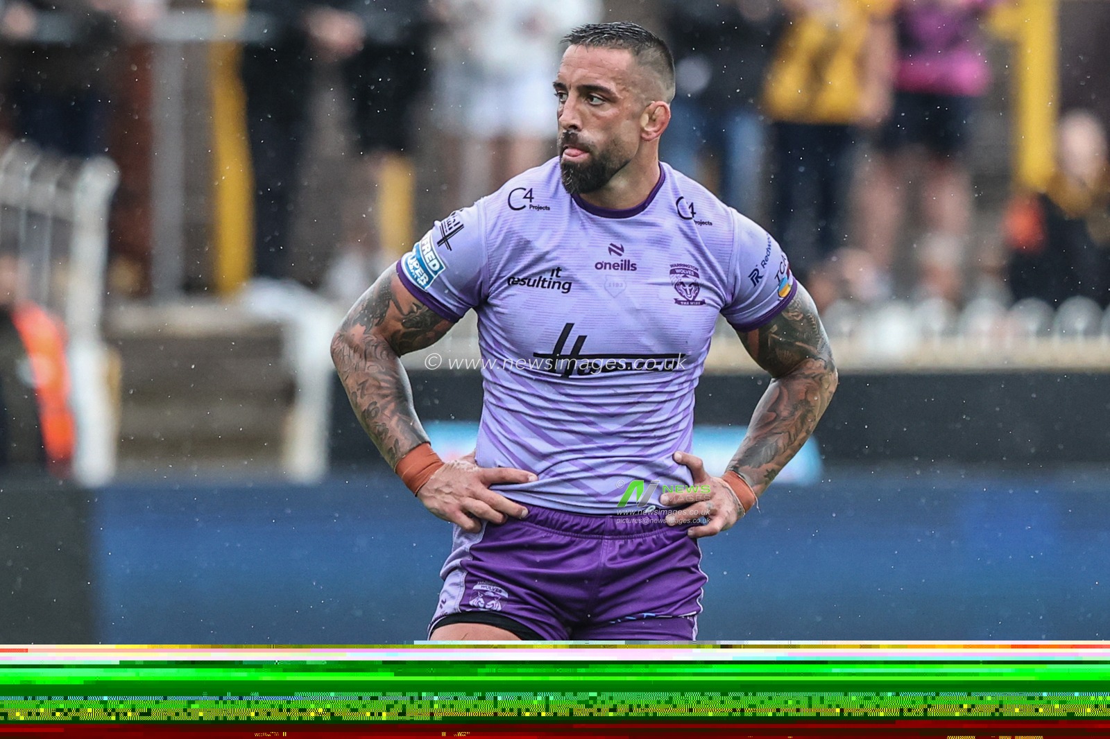 Paul Vaughan of Warrington Wolves during the Betfred Super League round 19 match Castleford Tigers vs Warrington Wolves at The Mend-A-Hose Jungle, Castleford, United Kingdom, 20th July 2025

(Photo by Alfie Cosgrove/News Images)