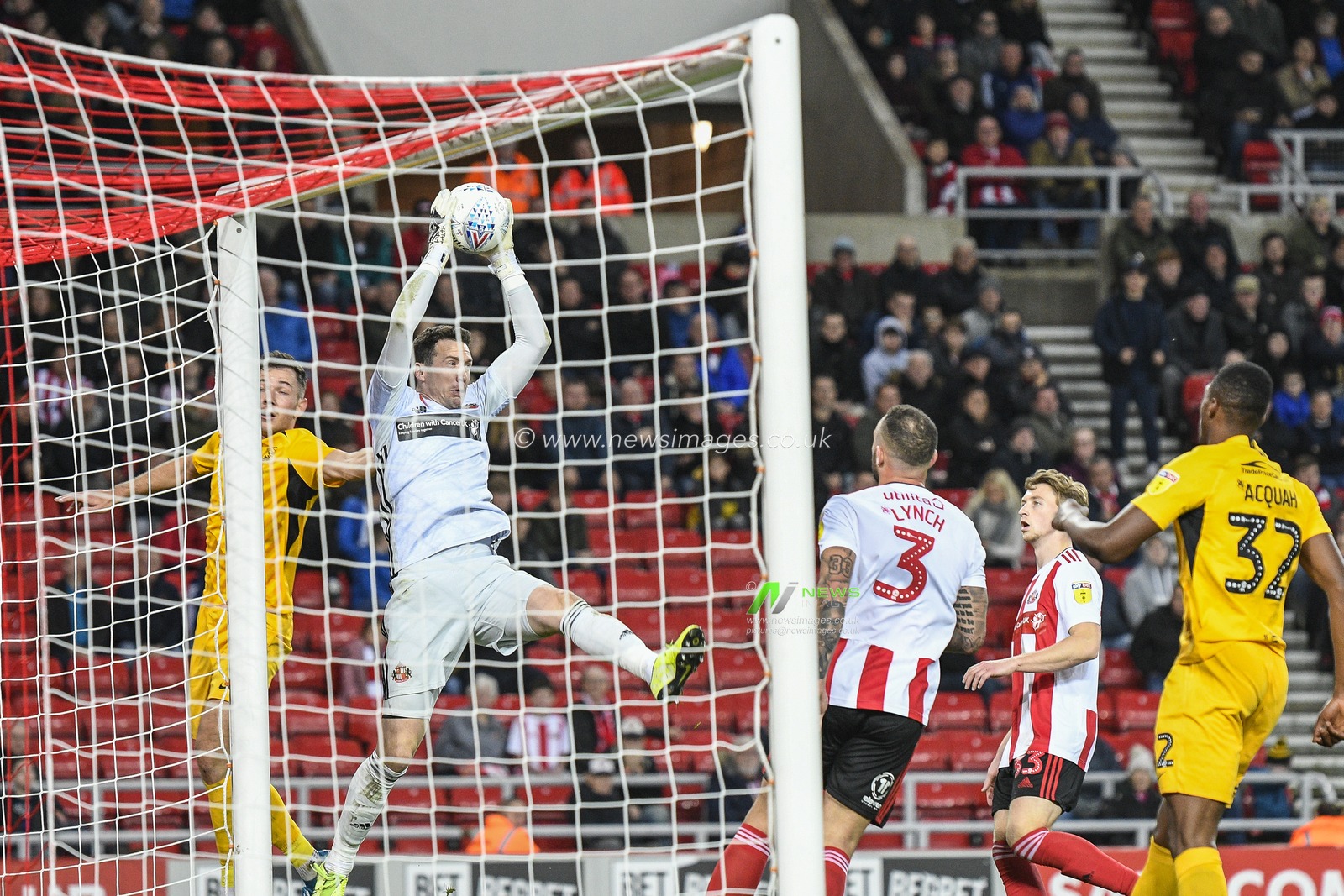 2nd November 2019, Stadium Of Light, Sunderland, England; Sky Bet League 1, Sunderland v Southend United : Jon McLaughlin of Sunderland catches the ball

Credit: Iam Burn/News Images