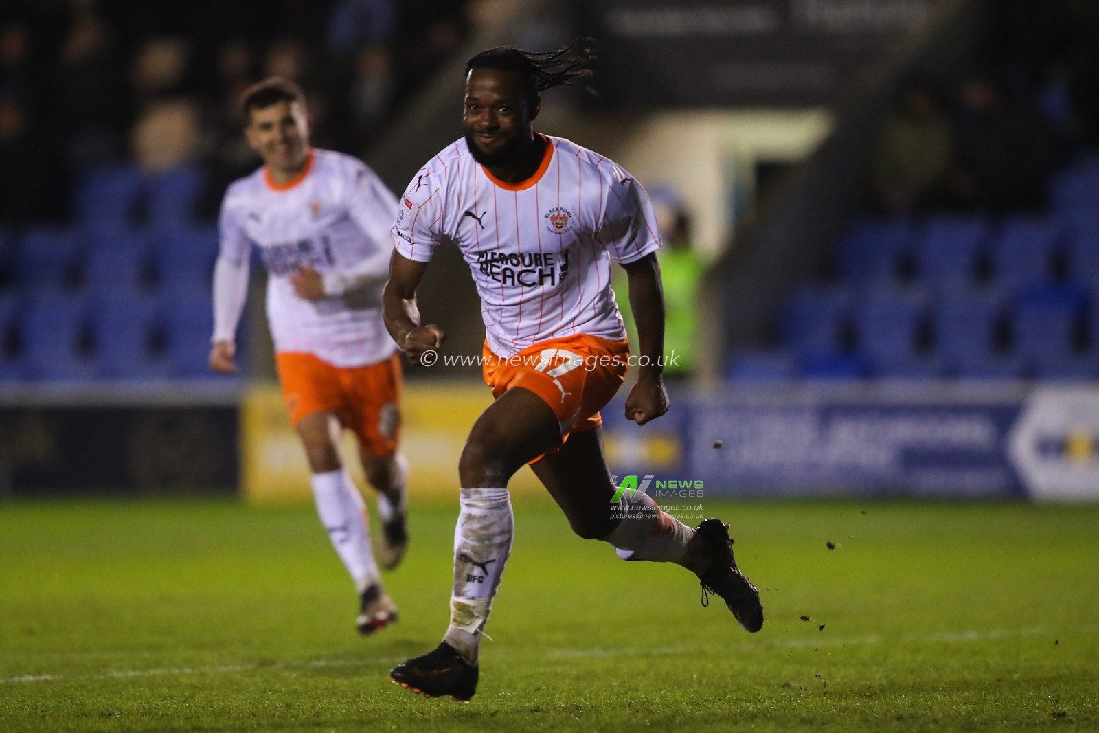 Josh Onomah of Blackpool celebrates his goal to make it 1-2 during the Sky Bet League 1 match Shrewsbury Town vs Blackpool at Croud Meadow, Shrewsbury, United Kingdom, 4th December 2024

(Photo by Gareth Evans/News Images)
