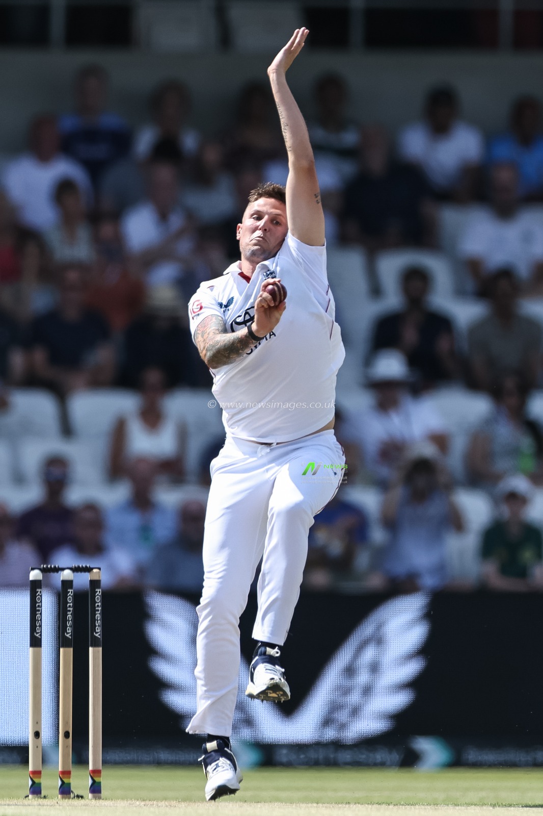 Brydon Carse of England delivers the ball during the 1st Rothesay Test Match Day 2 England vs India at Headingley Cricket Ground, Leeds, United Kingdom, 21st June 2025

(Photo by Mark Cosgrove/News Images)