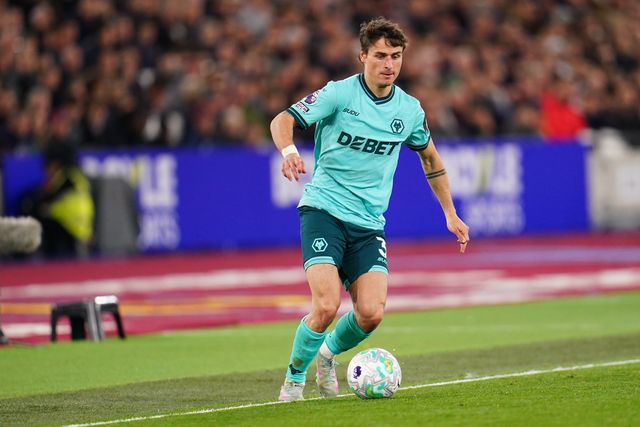 Hugo Bueno of Wolverhampton Wanderers with the ball during the Premier League match West Ham United vs Wolverhampton Wanderers at London Stadium, London, United Kingdom on 10 April 2026

(Photo by Harvey Murphy/News Images)