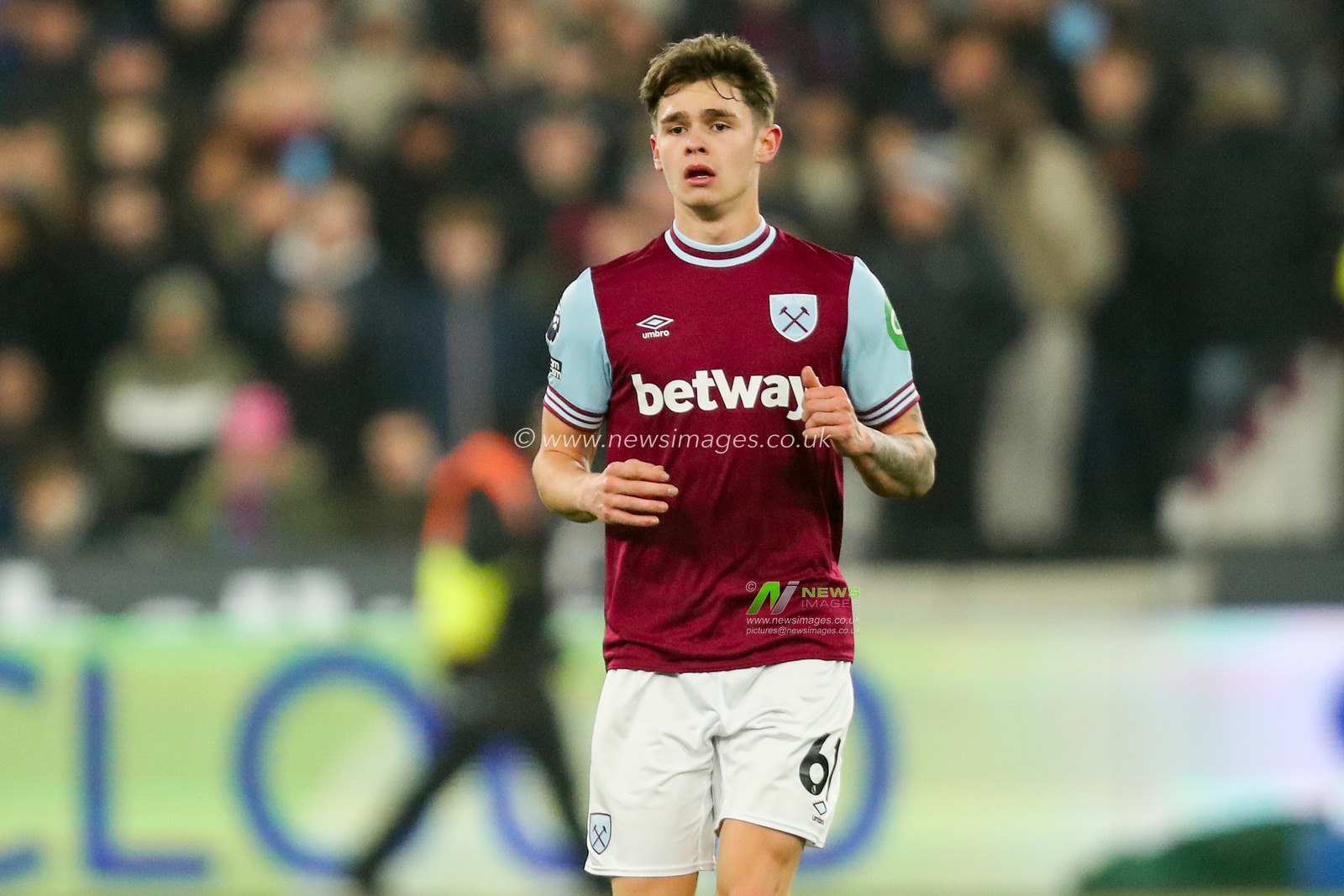 Lewis Orford of West Ham United looks on during the Premier League match West Ham United vs Crystal Palace at London Stadium, London, United Kingdom, 18th January 2025

(Photo by Izzy Poles/News Images)