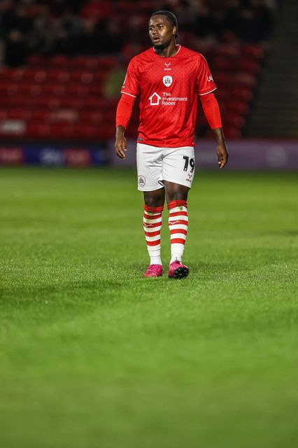 Reyes Cleary of Barnsley during the Sky Bet League One match Barnsley vs Blackpool at Oakwell, Barnsley, United Kingdom on 02 September 2026

(Photo by Alfie Cosgrove/News Images)