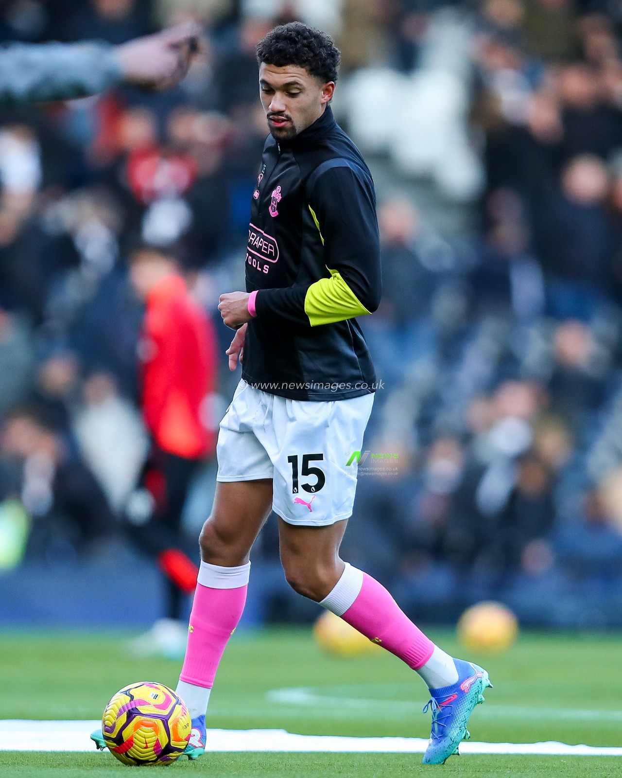 Nathan Wood of Southampton warms up prior to the Premier League match Fulham vs Southampton at Craven Cottage, London, United Kingdom, 22nd December 2024

(Photo by Izzy Poles/News Images)