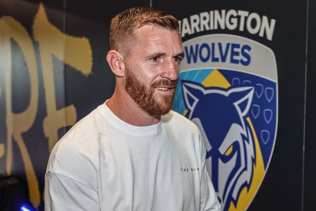 Marc Sneyd of Warrington Wolves arrives during the Betfred Super League Round 22 match Warrington Wolves vs Catalans Dragons at Halliwell Jones Stadium, Warrington, United Kingdom, 14th August 2025

(Photo by Alfie Cosgrove/News Images)
