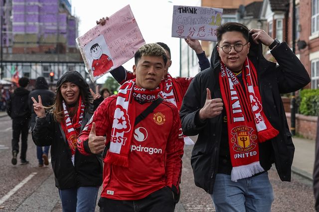 Manchester United fans make their way to the game during the Premier League match Manchester United vs Nottingham Forest at Old Trafford, Manchester, United Kingdom on 17 May 2026

(Photo by Mark Cosgrove/News Images)