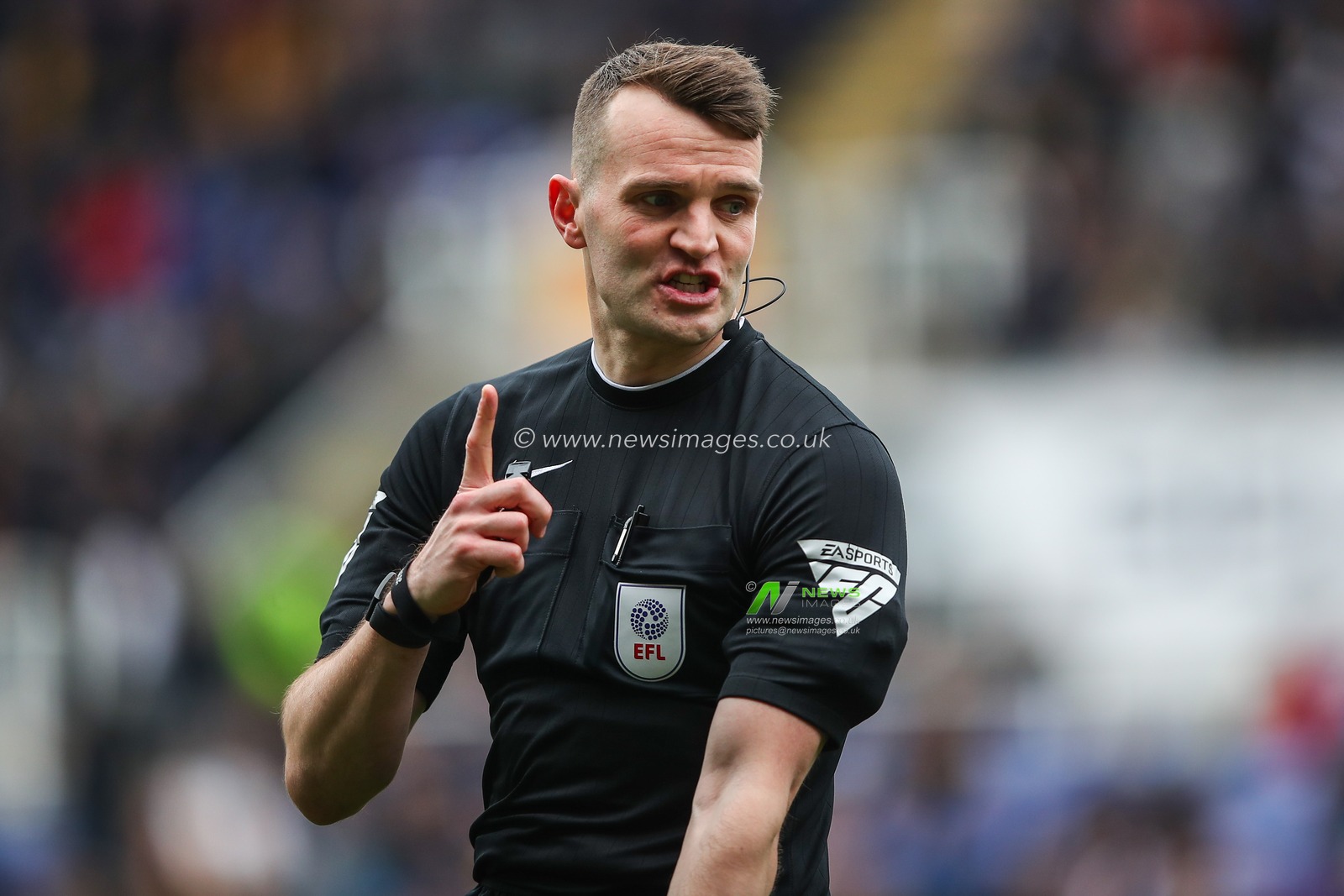 Referee Ben Speedie during the Sky Bet League 1 match Reading vs Blackpool at Select Car Leasing Stadium, Reading, United Kingdom, 27th April 2024

(Photo by Gareth Evans/News Images)