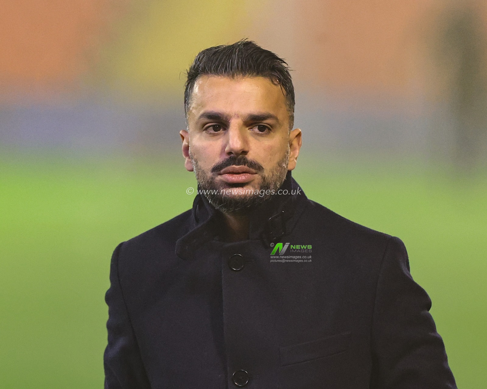 Poya Asbaghi manager of Barnsley during the pre-game warmup