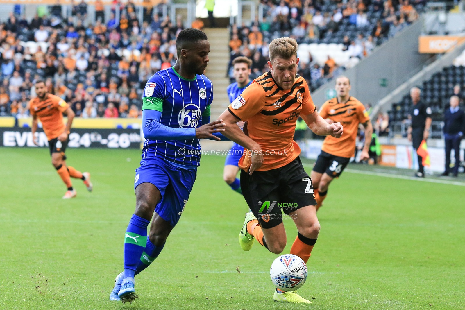 13th September 2019 , KCOM Stadium, Hull , England; Sky Bet Championship Football, Hull City vs Wigan Athletic ; Callum Elder (26) of Hull City runs with the ball

Credit:   David Greaves/News Images

English Football League images are subject to DataCo Licence