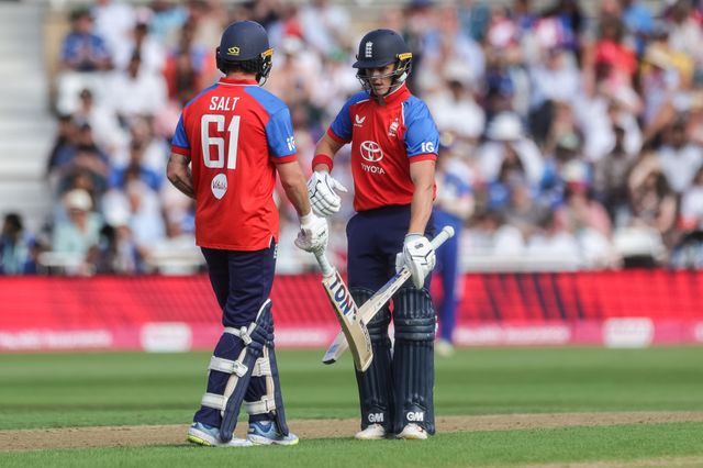 Phil Salt and Jacob Bethell of England celebrate Englands 100 runs during the Third Vitality T20 International match England vs India at Trent Bridge, Nottingham, United Kingdom on 07 July 2026

(Photo by Mark Cosgrove/News Images)