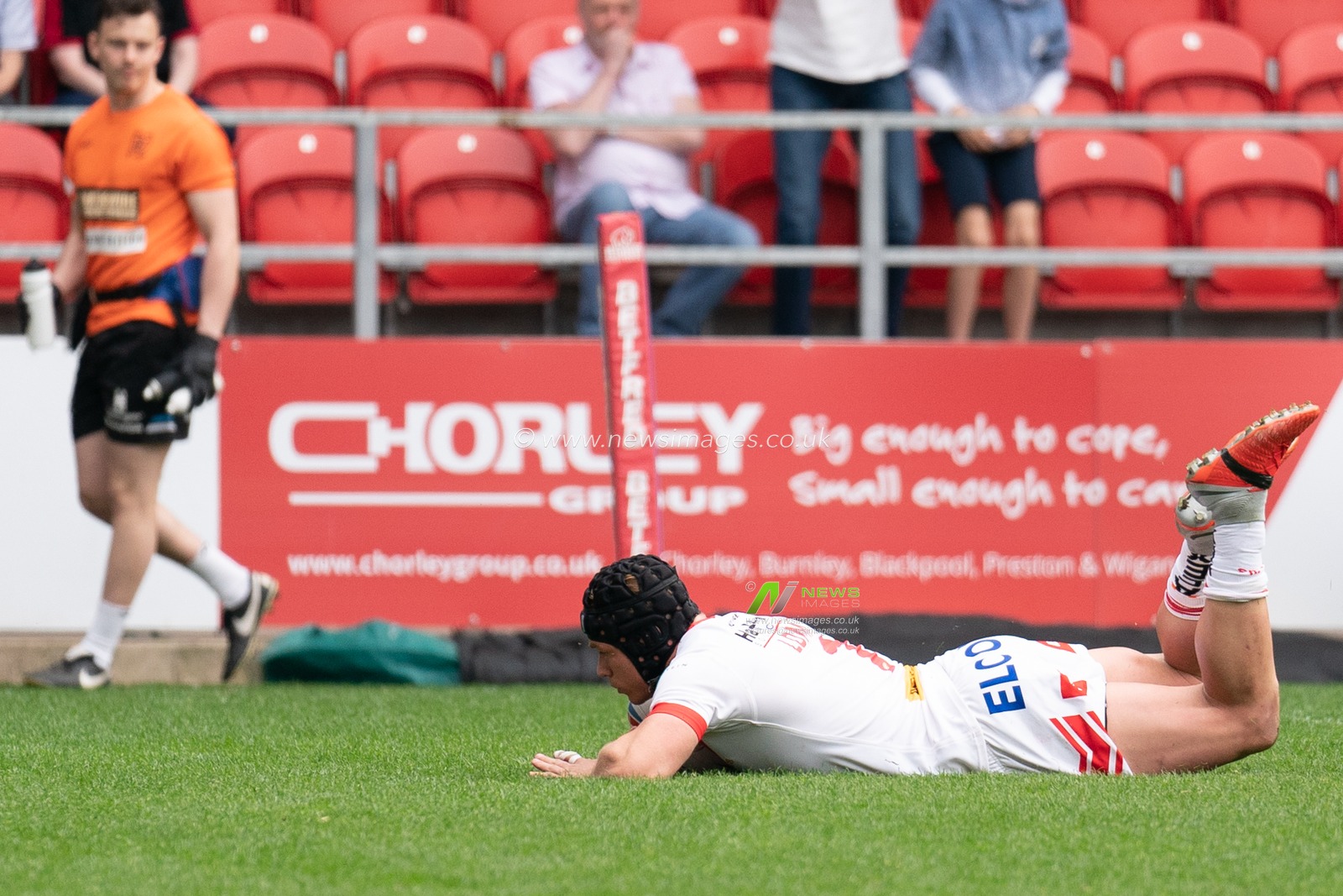St. Helens's Jonny Lomax scores his sides first try

22nd April 2019 , Totally Wicked Stadium, St Helens, England;  Betfred Super League, Round 12, St Helens vs Hull FC

Credit: Terry Donnelly/News Images
