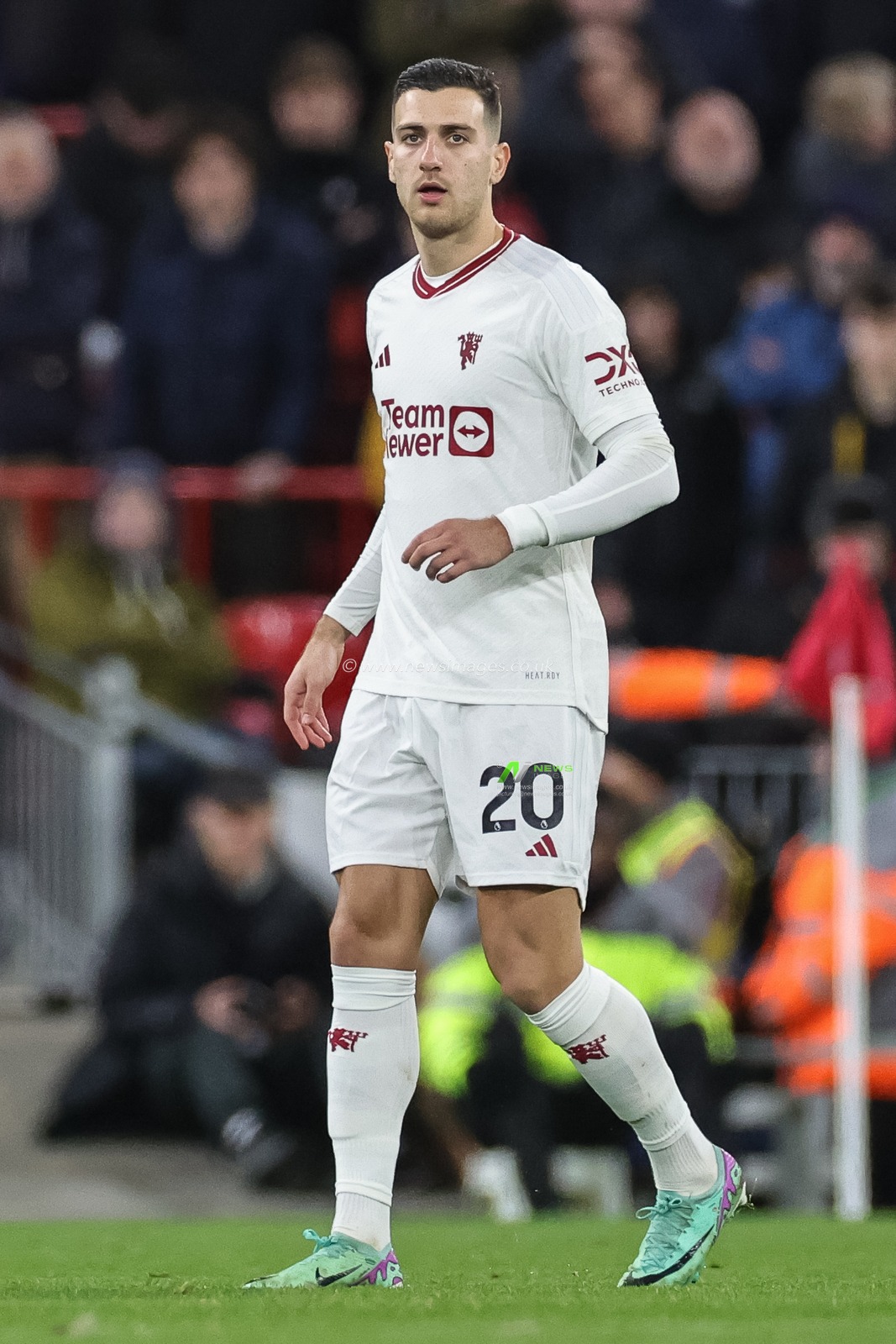 Diogo Dalot of Manchester United during the Premier League match Liverpool vs Manchester United at Anfield, Liverpool, United Kingdom, 17th December 2023

(Photo by Mark Cosgrove/News Images)
