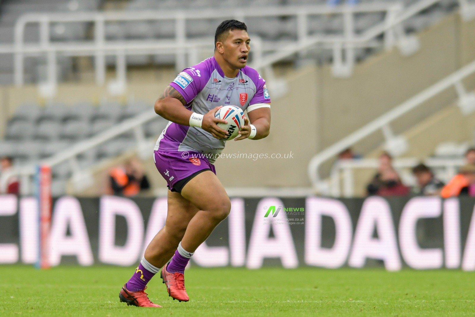 Albert Vete (8) of Hull KR runs forward with the ball