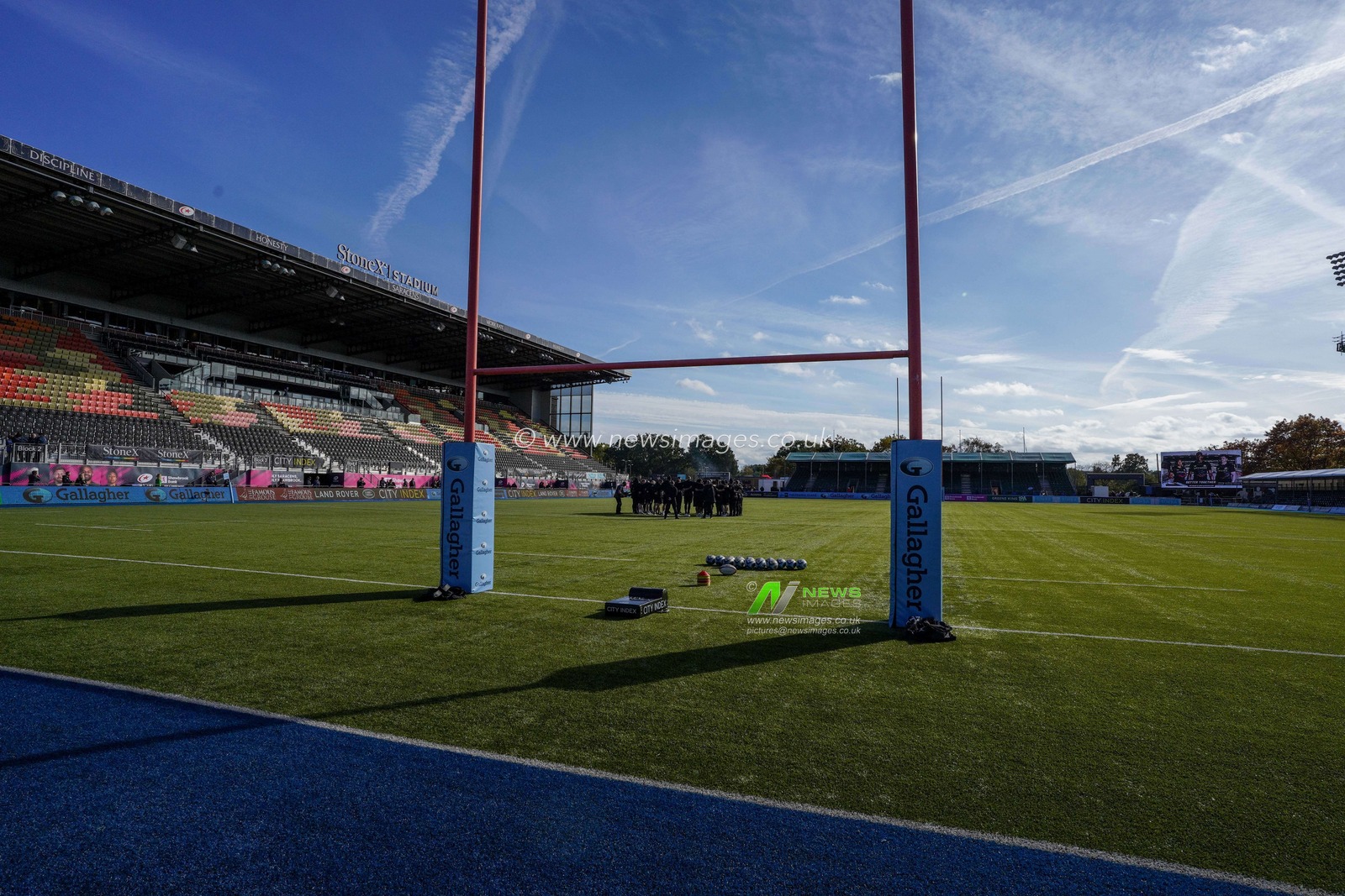 Saracens team huddle prior to the game