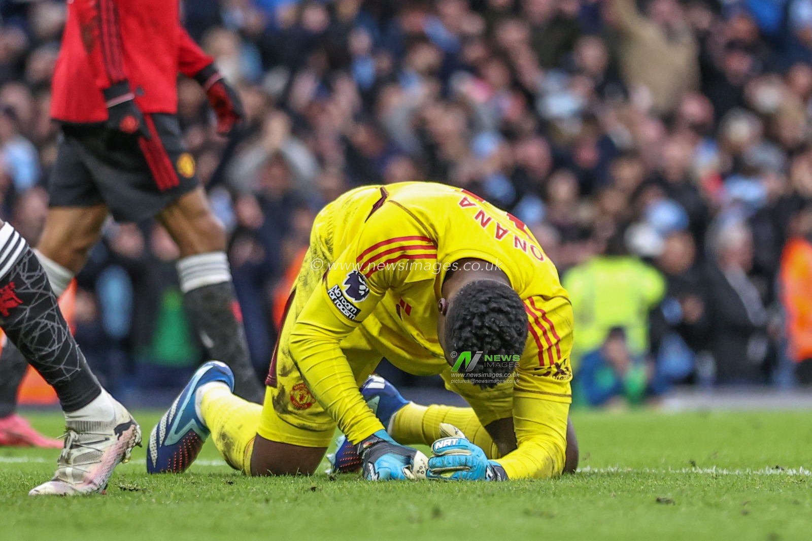 AndrÃ© Onana of Manchester United reacts after rErling HÃ¥land of Manchester City scores to make it 3-1 during the Premier League match Manchester City vs Manchester United at Etihad Stadium, Manchester, United Kingdom, 3rd March 2024

(Photo by Mark Cosgrove/News Images)