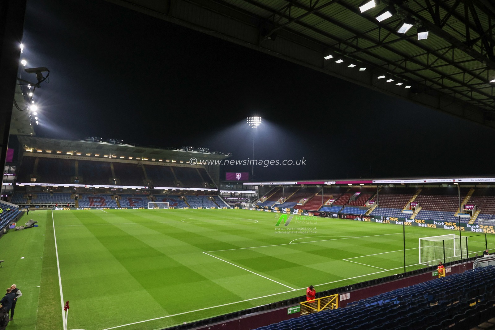 A general view of Turf Moor ahead of the Sky Bet Championship match Burnley vs Sunderland at Turf Moor, Burnley, United Kingdom, 17th January 2025

(Photo by Alfie Cosgrove/News Images)