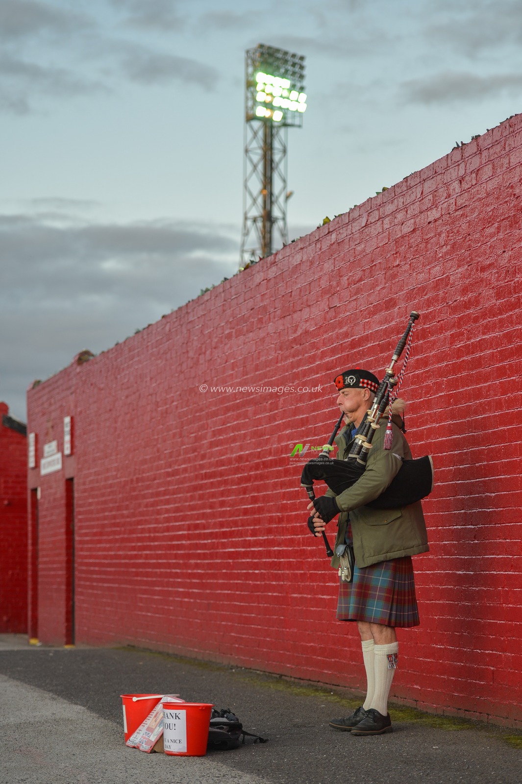 2nd October 2019, Oakwell, Barnsley, England; Sky Bet Championship, Barnsley v Derby County : Piper plays outside Oakwell, Barnsley FC general view .

Credit: Dean Williams/News Images