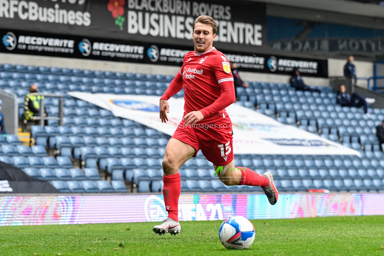 Luke Freeman (15) of Nottingham Forest runs down the wing with the ball