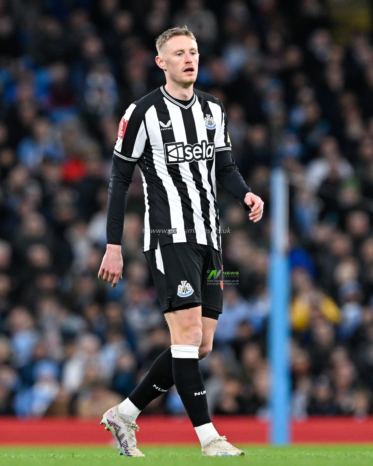 Sean Longstaff of Newcastle United, during the Emirates FA Cup Quarter- Final match Manchester City vs Newcastle United at Etihad Stadium, Manchester, United Kingdom, 16th March 2024

(Photo by Cody Froggatt/News Images)