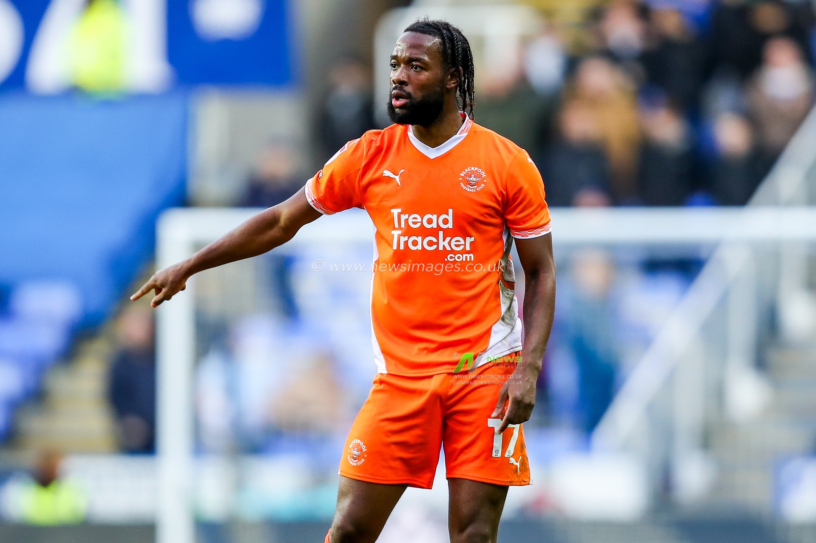 Josh Onomah of Blackpool gives the team instructions during the Sky Bet League 1 match Reading vs Blackpool at Select Car Leasing Stadium, Reading, United Kingdom, 14th December 2024

(Photo by Izzy Poles/News Images)