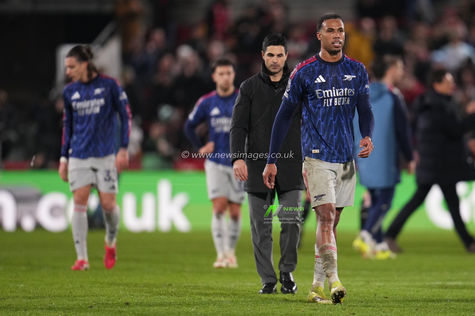Arsenal players at full time during the Premier League match Brentford vs Arsenal at GTECH Community Stadium, London, United Kingdom on 12 February 2026

(Photo by Harvey Murphy/News Images)
