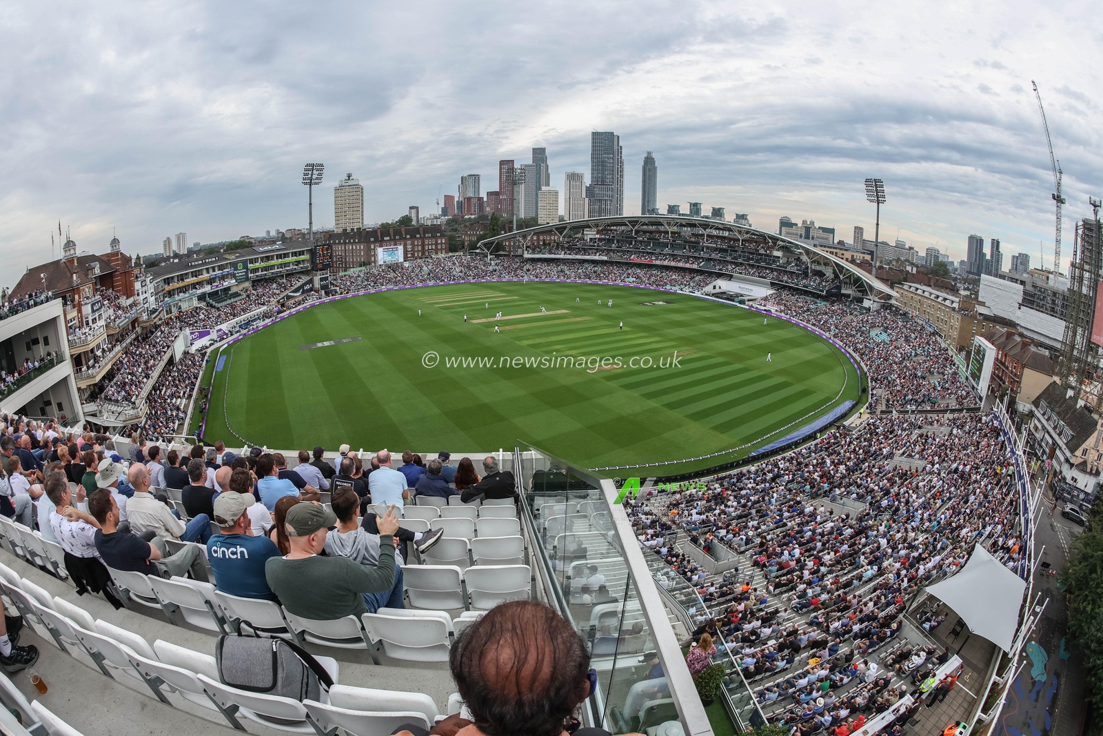 Ollie Pope of England hits a four (4) during the 3rd Rothesay Test Match Day Two England v Sri Lanka at The Kia Oval, London, United Kingdom, 7th September 2024

(Photo by Mark Cosgrove/News Images)