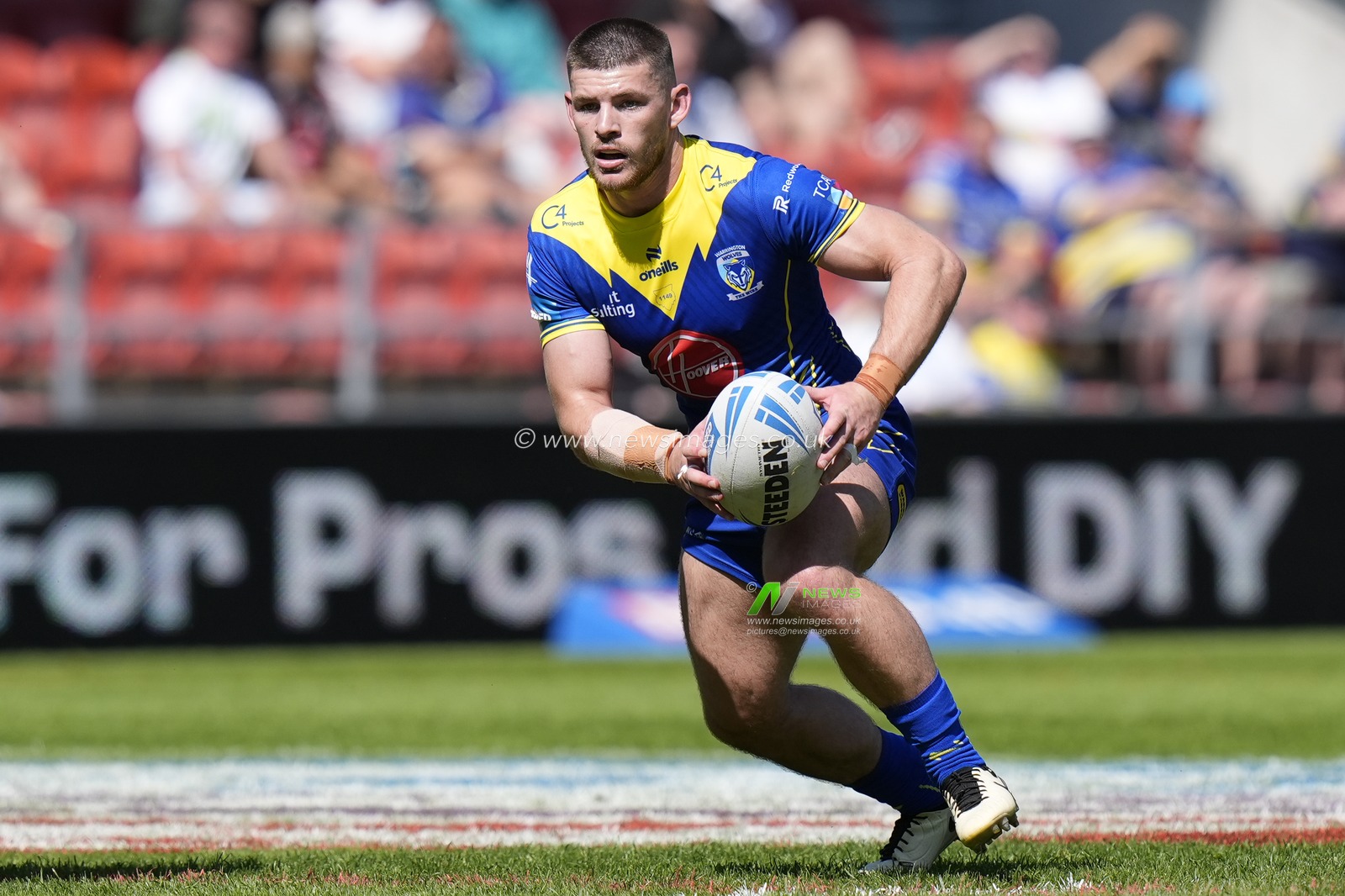 Danny Walker of Warrington Wolves during the Betfred Challenge Cup Semi-Final match Huddersfield Giants vs Warrington Wolves at Totally Wicked Stadium, St Helens, United Kingdom, 19th May 2024

(Photo by Steve Flynn/News Images)
