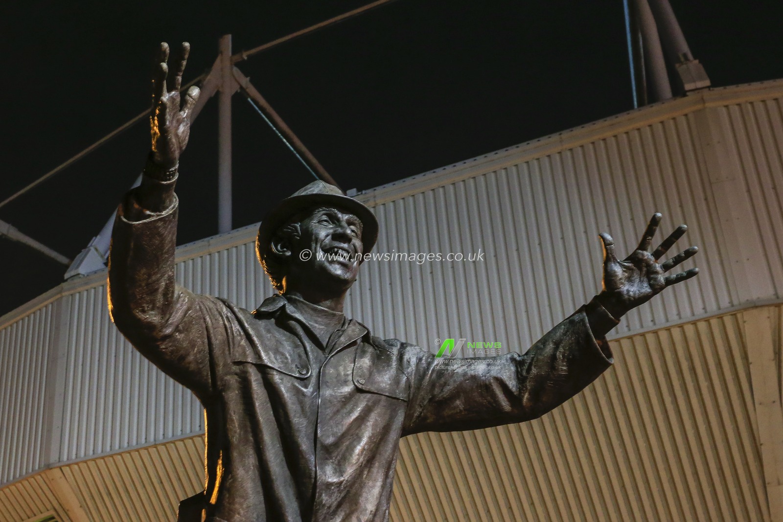 Statue of Sunderland legend Bob Stokoe outside of the Stadium of Light before the Sky Bet League One game between Sunderland and Burton Albion
