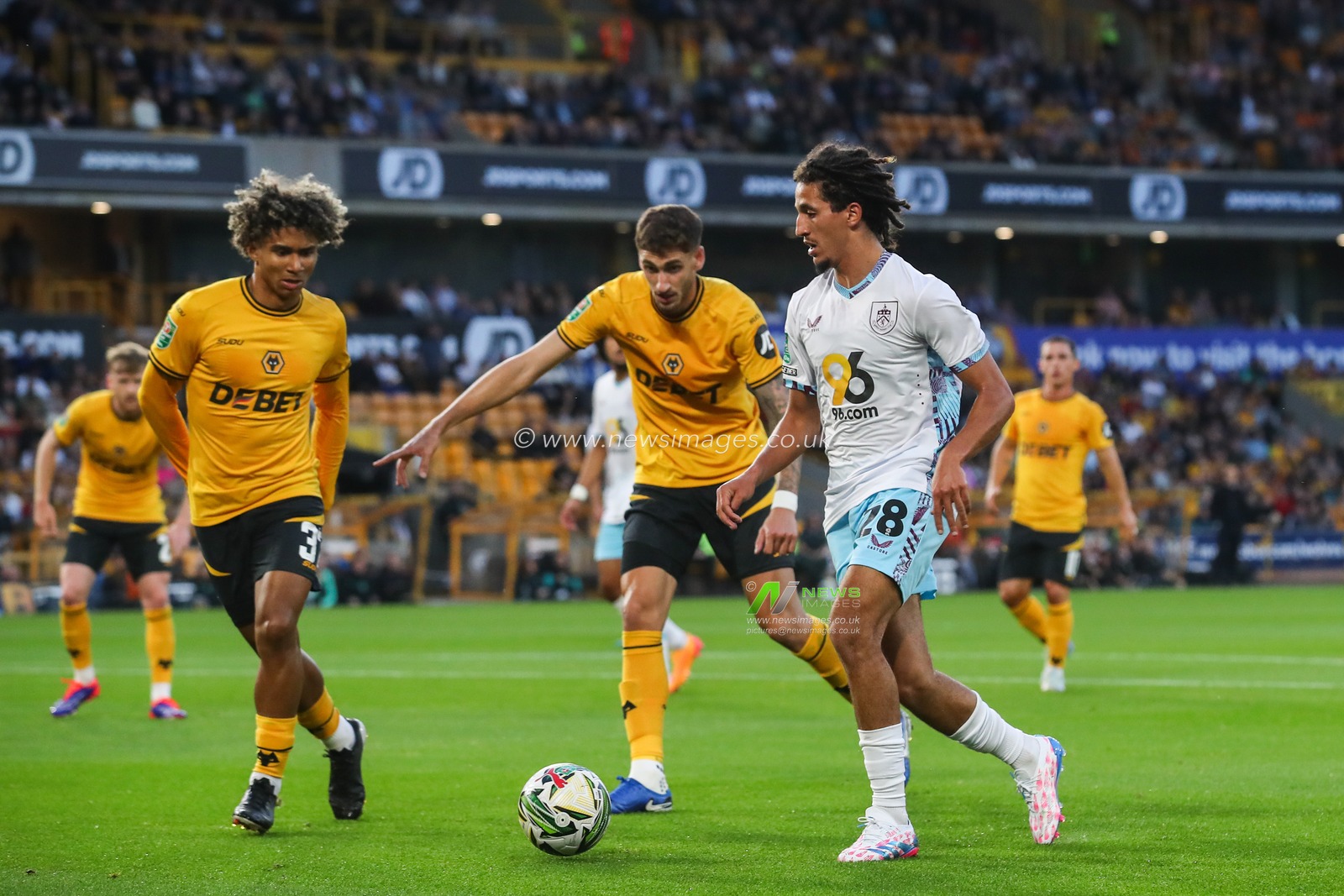 Hannibal Mejbri of Burnley in action during the Carabao Cup match Wolverhampton Wanderers vs Burnley at Molineux, Wolverhampton, United Kingdom, 28th August 2024

(Photo by Gareth Evans/News Images)