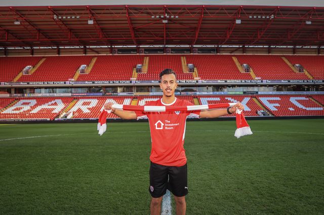Barnsley sign Amine Bassi on loan until the end of the season from FC Metz