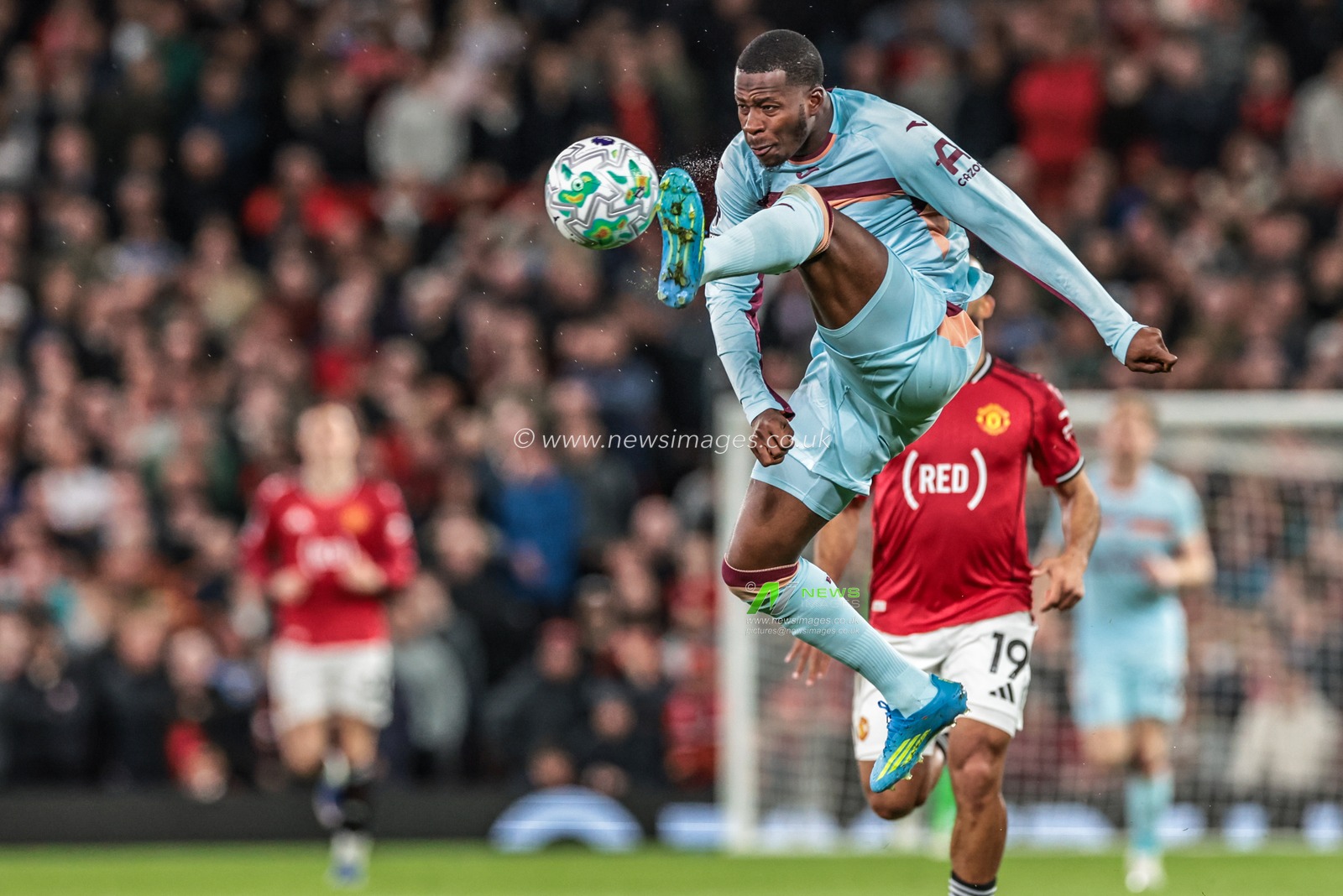 Dango Ouattara of Brentford controls the ball during the Premier League match Manchester United vs Brentford at Old Trafford, Manchester, United Kingdom on 27 April 2026

(Photo by Mark Cosgrove/News Images)