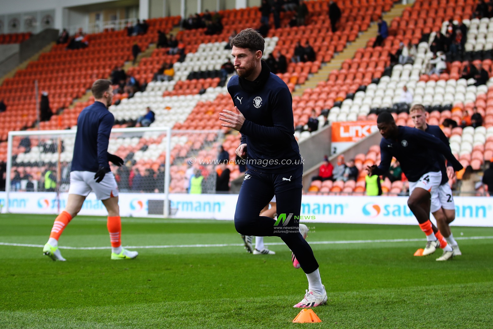 James Husband of Blackpool during the pre-game warm up ahead of the Sky Bet League 1 match Blackpool vs Northampton Town at Bloomfield Road, Blackpool, United Kingdom, 16th November 2024

(Photo by Gareth Evans/News Images)