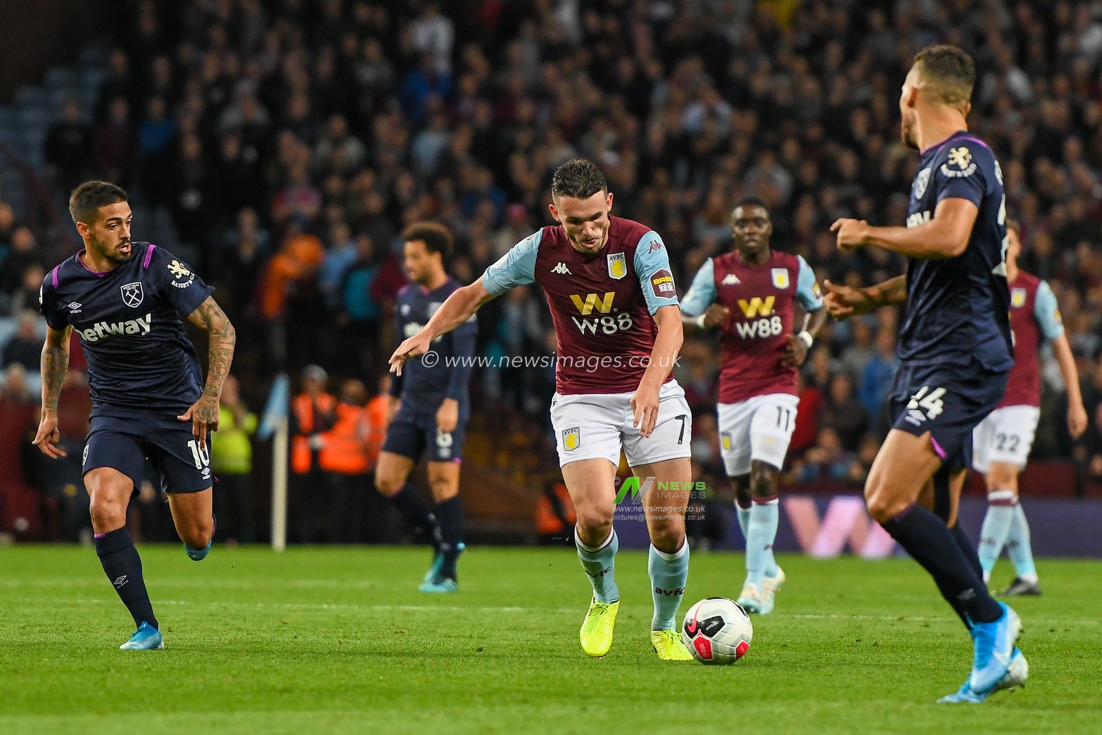 16th September 2019, Villa Park, Birmingham, England ; Premier League Football, Aston Villa vs West Ham ; John McGinn (07) of Aston Villa shoots at goal

Credit: Gareth Dalley/News Images

English Football League images are subject to DataCo Licence